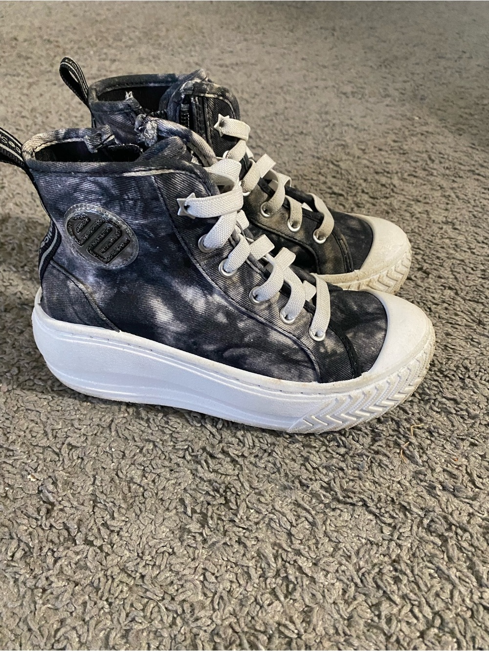 Girls size 13 Kids' High-Top Platform Sneakers in Black Tie-Dye